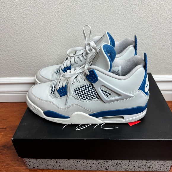 Jordan 4 Retro Military Blue (2024) Size 10.5 - Picture 1 of 8